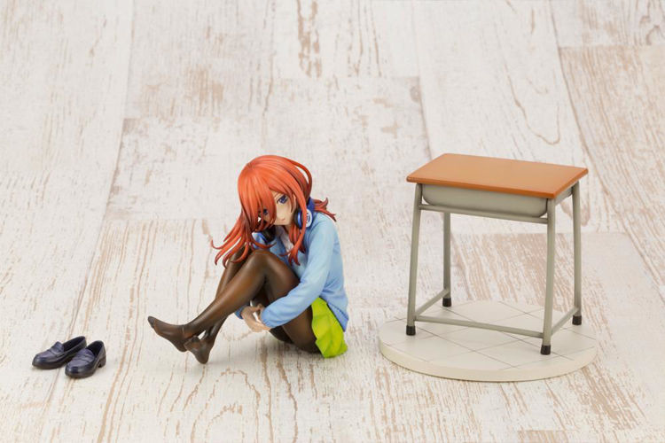 itsuki nakano figurine