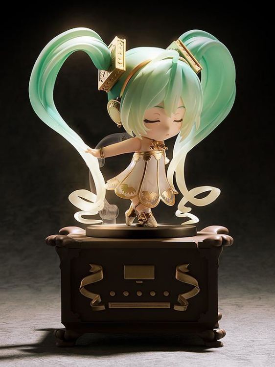 hatsune miku symphony nendoroid